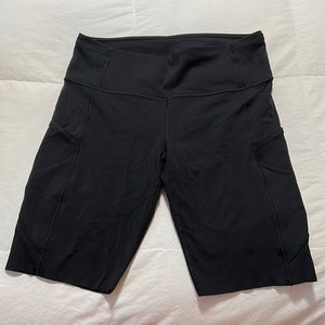Lululemon fast & free biker shorts (size 8) - rarely worn - 8in inseam